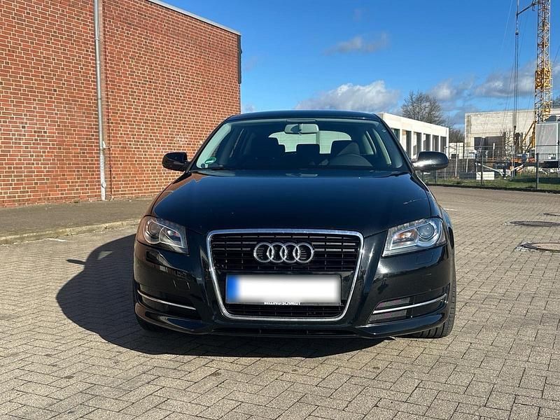 Gebraucht Audi A3 Attraction 140 PS (102 kW) 2011 Schwarz Kleinwagen