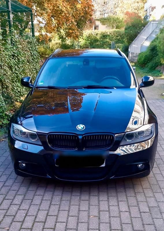 Gebraucht BMW 320 M Sport 184 PS (135 kW) 2012 Schwarz Kombi