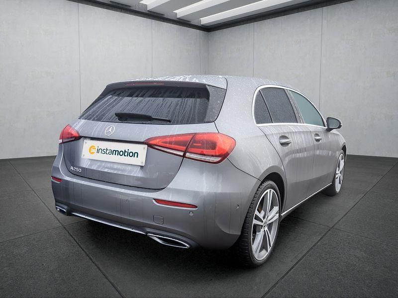 Gebraucht Mercedes A250 224 PS (164 kW) 2021 Grau Kleinwagen