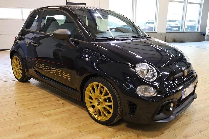Second-hand Abarth 695 179 CP (131 kW) 2024 Negru Hatchback