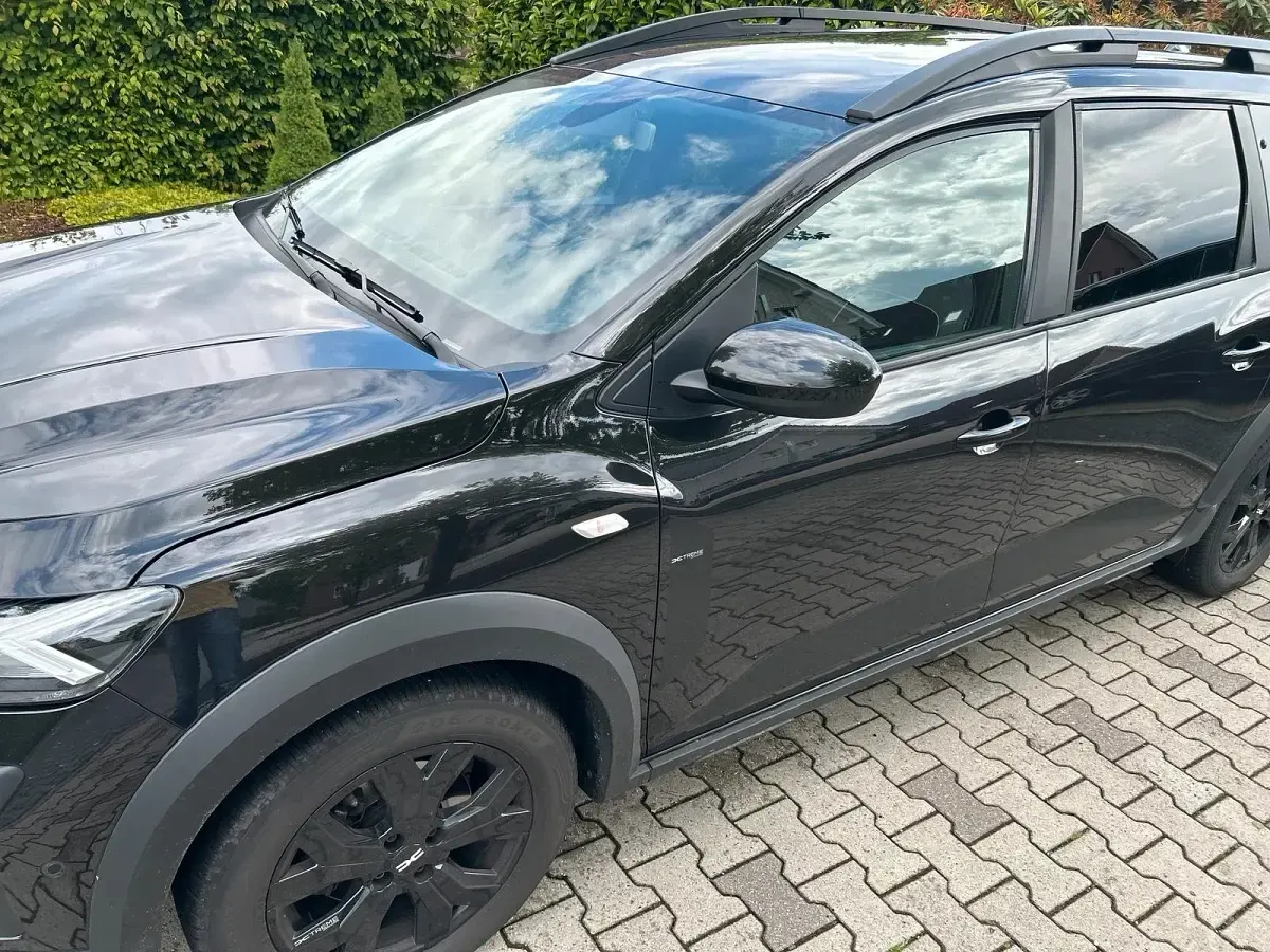 Gebraucht Dacia Jogger Extreme 110 PS (80 kW) 2023 Schwarz Van / Kleinbus