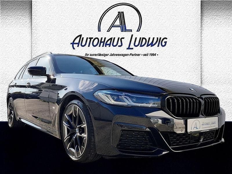 Gebraucht BMW 530 M Sport 286 PS (210 kW) 2023 M carbonschwarz metallic Kombi