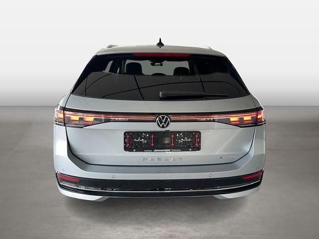Gebraucht VW Passat Elegance 150 PS (110 kW) 2025 Oyster silver metallic Kombi