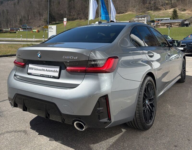 Gebraucht BMW 320 M Sport 190 PS (139 kW) 2023 Skyscraper grau metallic Limousine