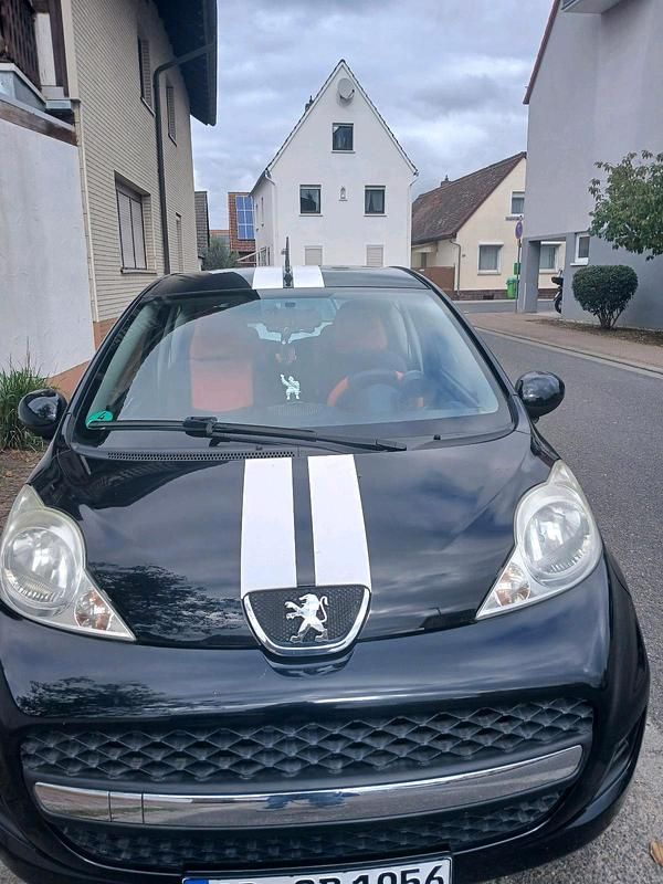 Schwarz Gebraucht 2009 Peugeot 107 Kleinwagen | 2.100 € (Fairer Preis) - Bild 1/4