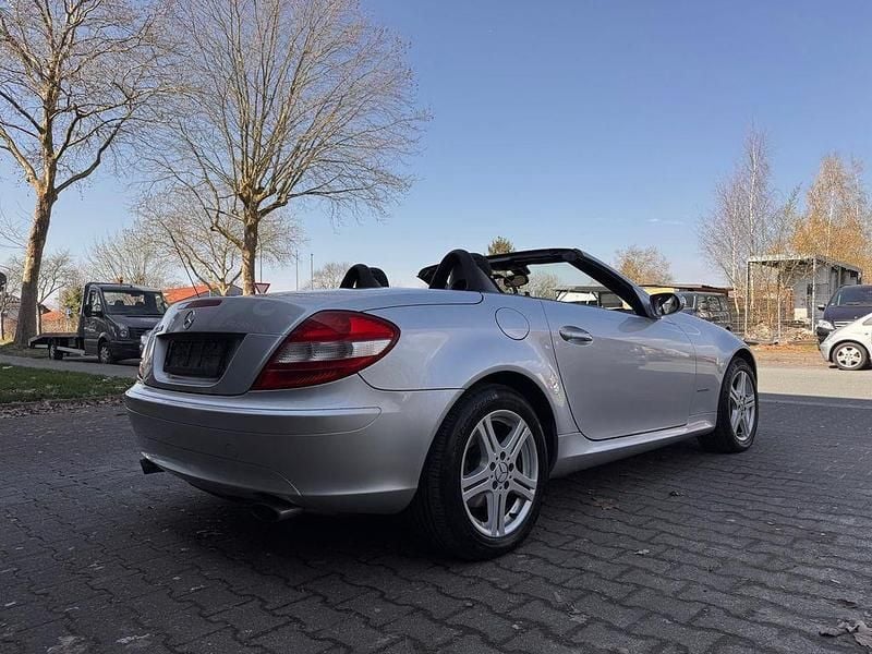 Gebraucht Mercedes SLK200 163 PS (119 kW) 2007 Silber Cabrio