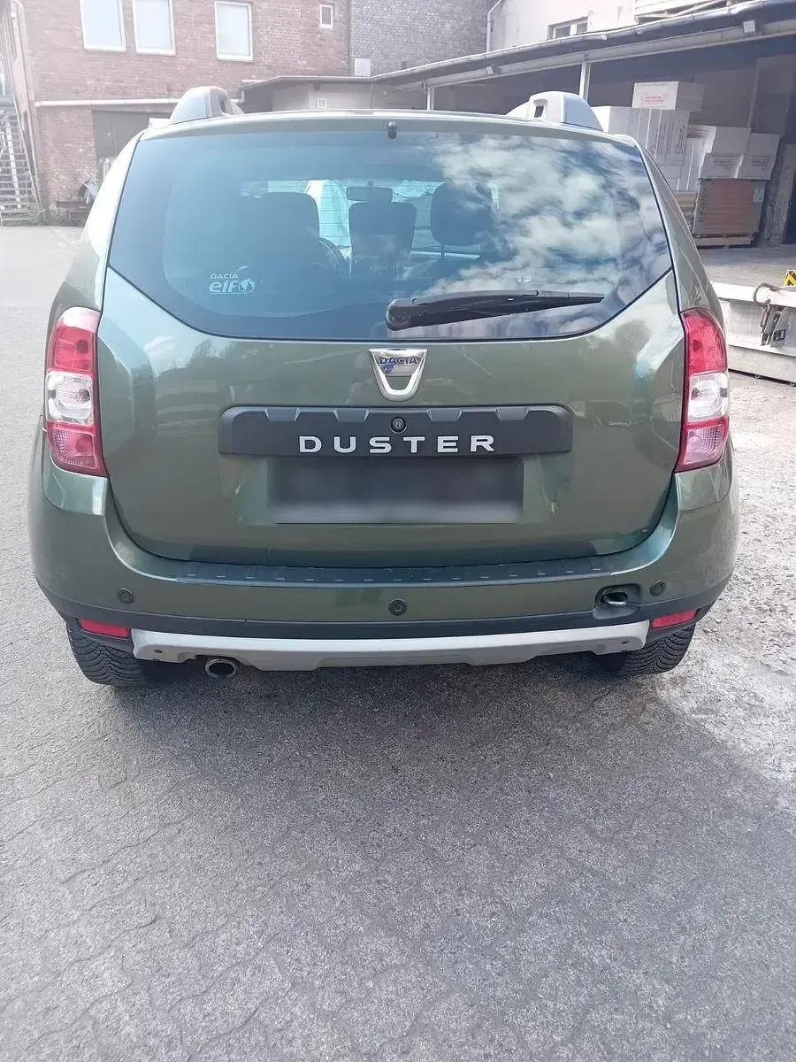 Gebraucht Dacia Duster Prestige 125 PS (91 kW) 2014 Grün SUV