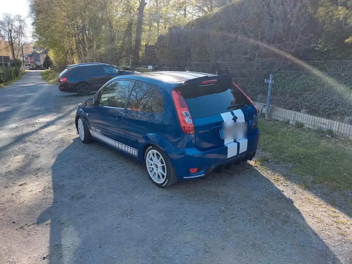 Gebraucht Ford Fiesta ST 150 PS (110 kW) 2006 Blau Kleinwagen