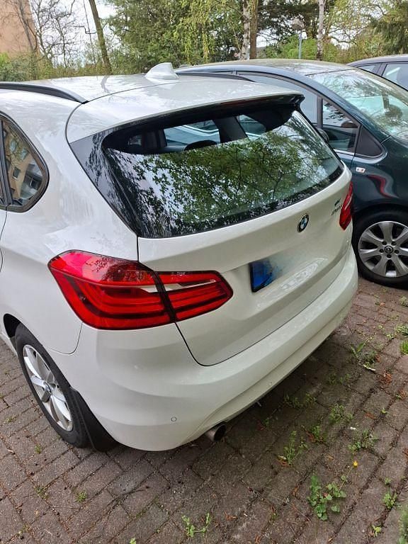 Gebraucht BMW 218 Active Tourer Advantage 150 PS (110 kW) 2017 Weiß Van / Kleinbus