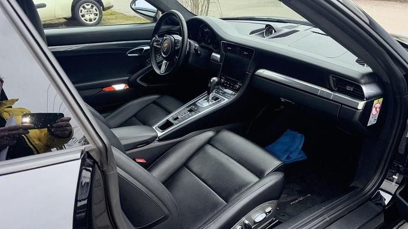 Gebraucht Porsche 911 370 PS (272 kW) 2018 Schwarz