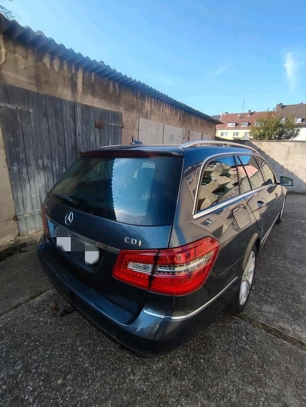 Gebraucht 2011 Mercedes E350 Kombi | 10.990 € (Superpreis) - Bild 1/4