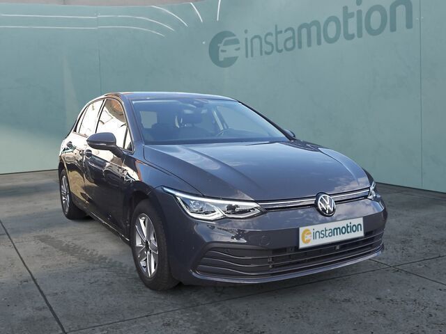 Grau Gebraucht 2023 VW Golf VIII Life Limousine | 21.440 € (Guter Preis) - Bild 1/2