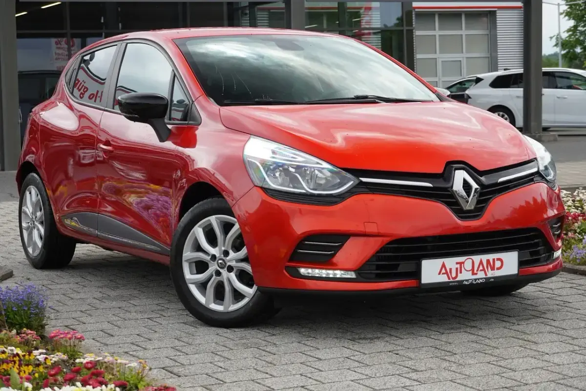 Gebraucht Renault Clio 90 PS (66 kW) 2020 Rot