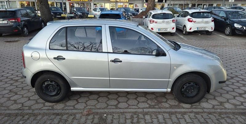 Gebraucht Skoda Fabia Special 60 PS (44 kW) 2003 Silber Kleinwagen