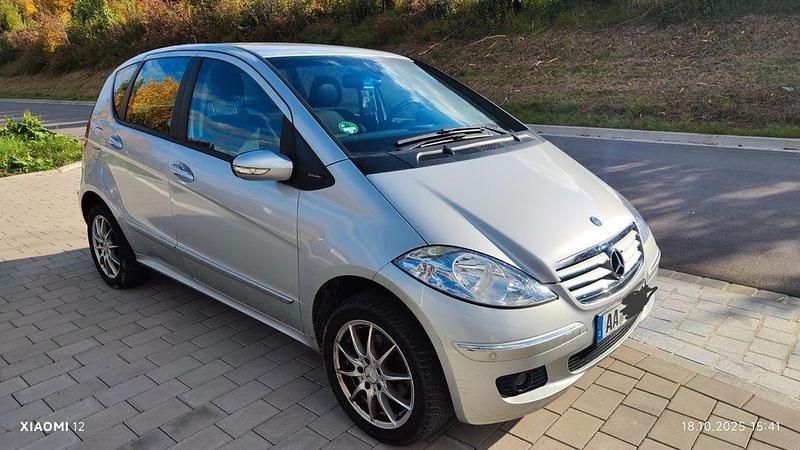 Silber Gebraucht 2007 Mercedes A150 Elegance Van / Kleinbus | 2.250 € (Guter Preis) - Bild 1/4