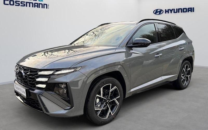 Grau Neu 2025 Hyundai Tucson N Line SUV | 42.490 € - Bild 1/4
