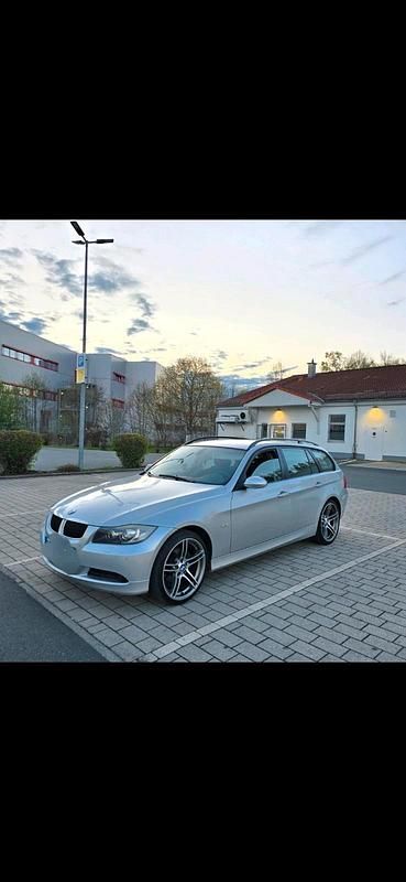 Silber Gebraucht 2006 BMW 320 Kombi | 2.590 € (Guter Preis) - Bild 1/4