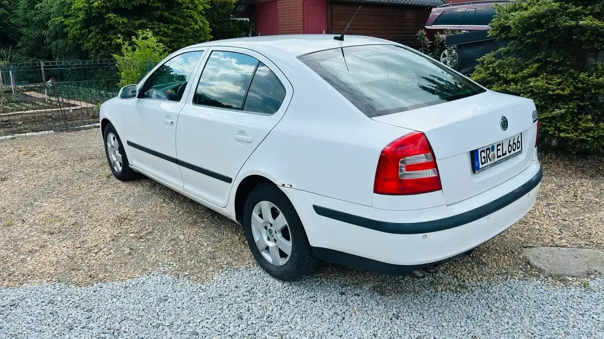 Gebraucht Skoda Octavia 103 PS (75 kW) 2005 Weiß Limousine