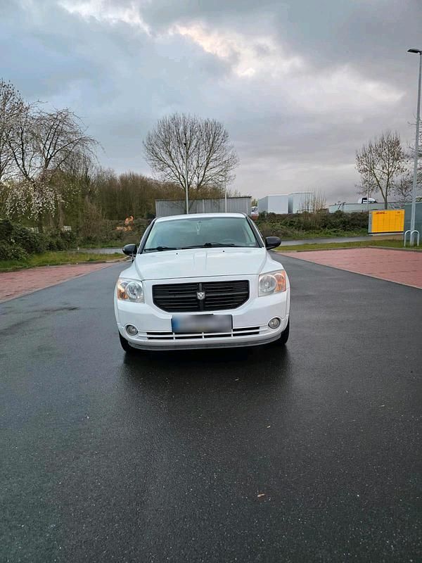 Gebraucht Dodge Caliber 160 PS (117 kW) 2011 Weiß Kleinwagen
