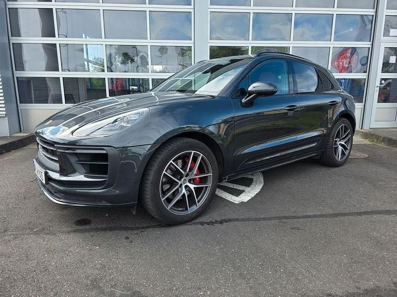 Grau Gebraucht 2022 Porsche Macan S SUV | 73.880 € (Guter Preis) - Bild 1/4