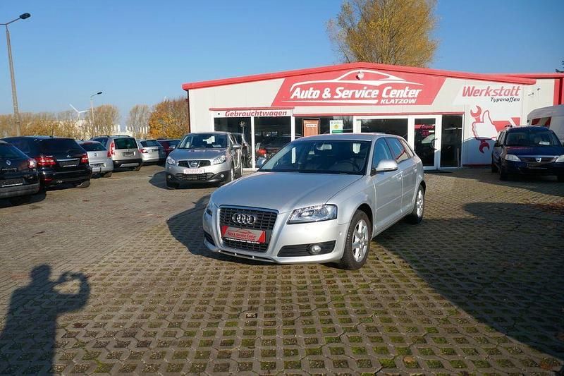 Gebraucht Audi A3 Attraction 90 PS (66 kW) 2009 Grau Limousine