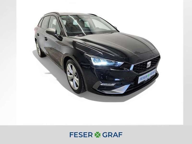 Mitternachtsschwarz Gebraucht 2024 Seat Leon FR Kombi | 26.440 € (Guter Preis) - Bild 1/4