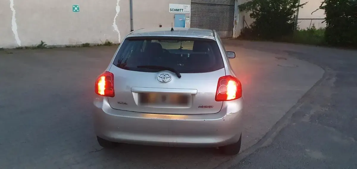 Gebraucht Toyota Auris 126 PS (92 kW) 2008 Silber Kleinwagen