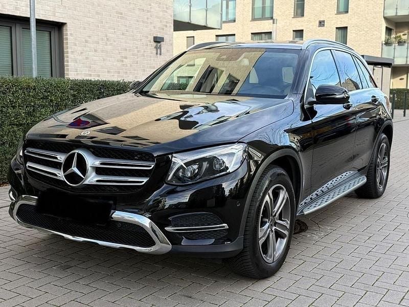 Schwarz Gebraucht 2017 Mercedes GLC250 SUV | 25.499 € (Superpreis) - Bild 1/4