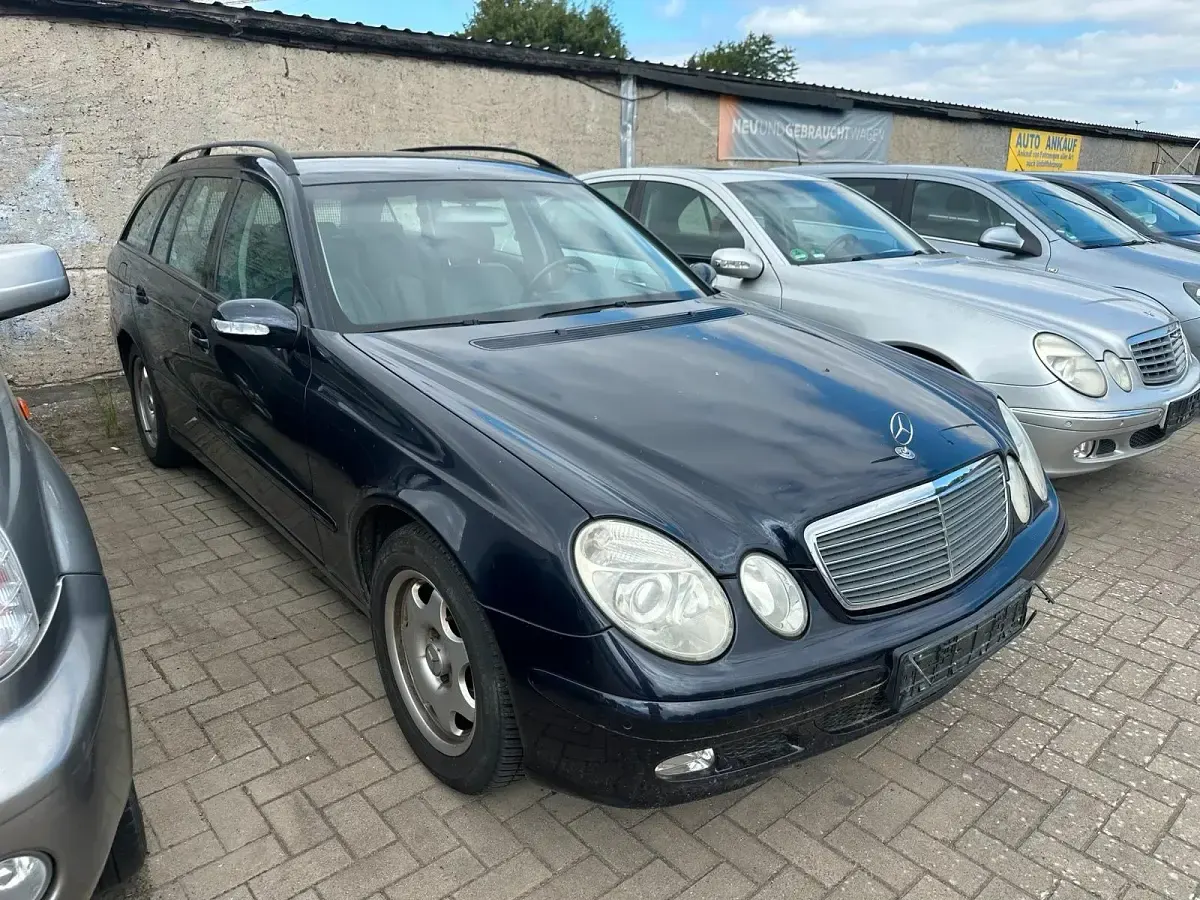 Gebraucht Mercedes E220 150 PS (110 kW) 2004 Blau Kombi