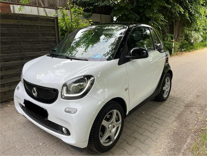 Schwarz Gebraucht 2015 Smart ForTwo Coupé Passion Kleinwagen | 5.900 € (Superpreis) - Bild 1/4