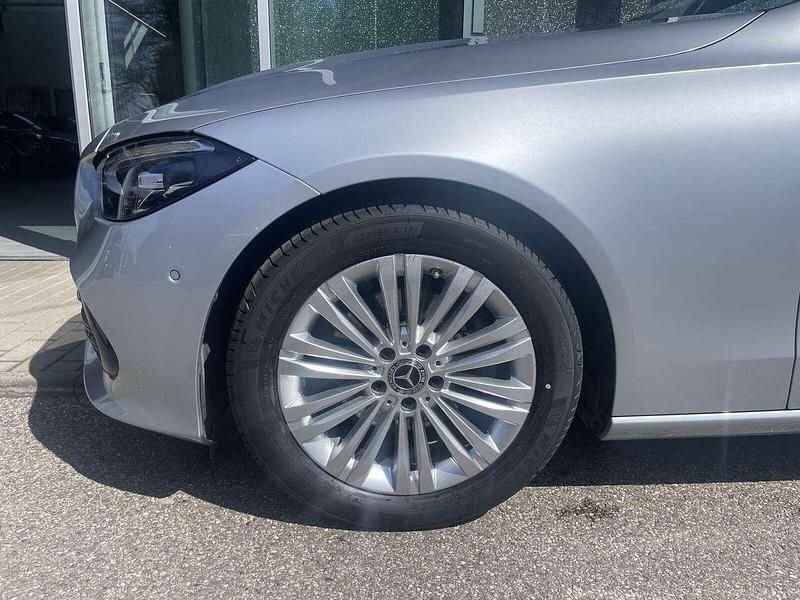 Gebraucht Mercedes C180 Avantgarde 170 PS (125 kW) 2025 Lack hightechsilber Kombi