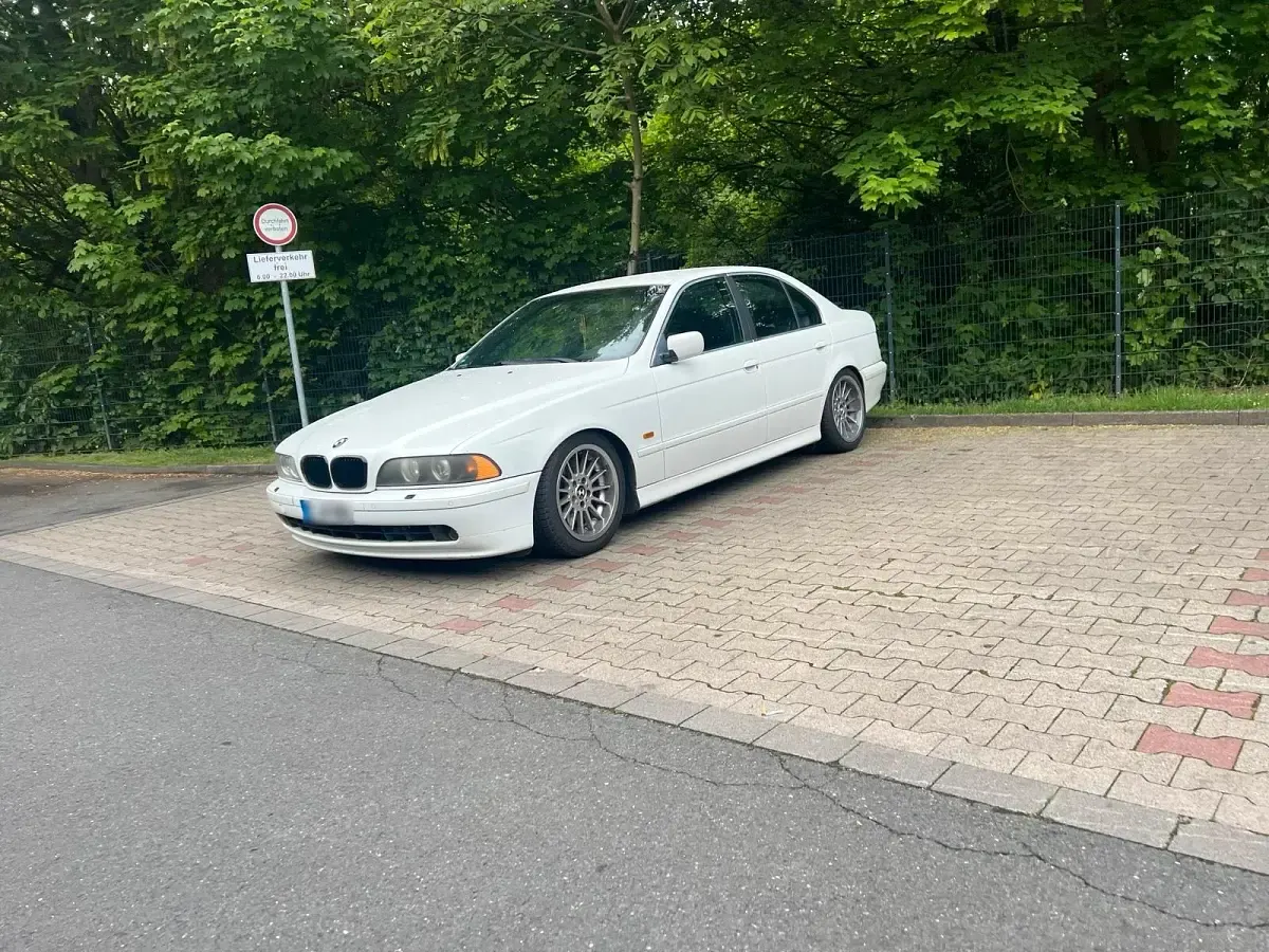 Gebraucht BMW 530 193 PS (141 kW) 2001 Weiß Limousine