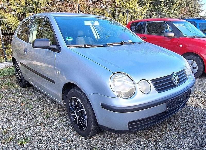 Gebraucht VW Polo 64 PS (47 kW) 2003 Silber Limousine