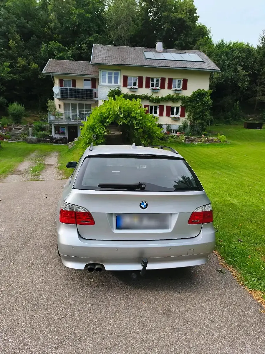 Gebraucht BMW 525 197 PS (144 kW) 2009 Silber Kombi