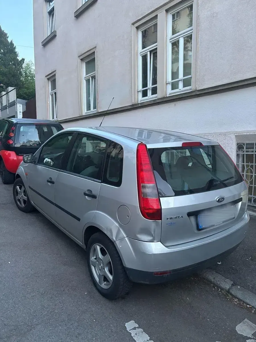 Gebraucht Ford Fiesta Viva 60 PS (44 kW) 2003 Silber Kleinwagen