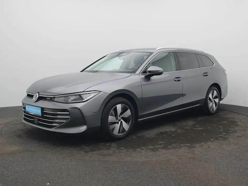 Gebraucht VW Passat Elegance 150 PS (110 kW) 2025 Diabasgrau metallic Kombi