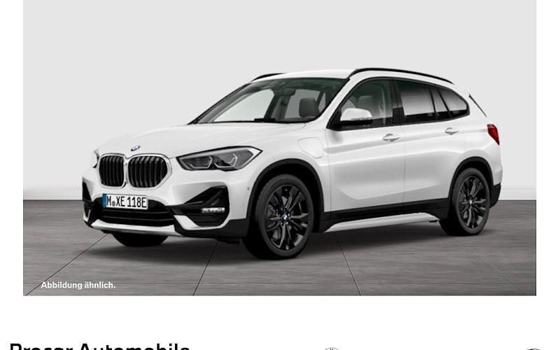 Weiß Gebraucht 2021 BMW X1 Sport Line SUV | 29.290 € (Etwas zu teuer) - Bild 1/4