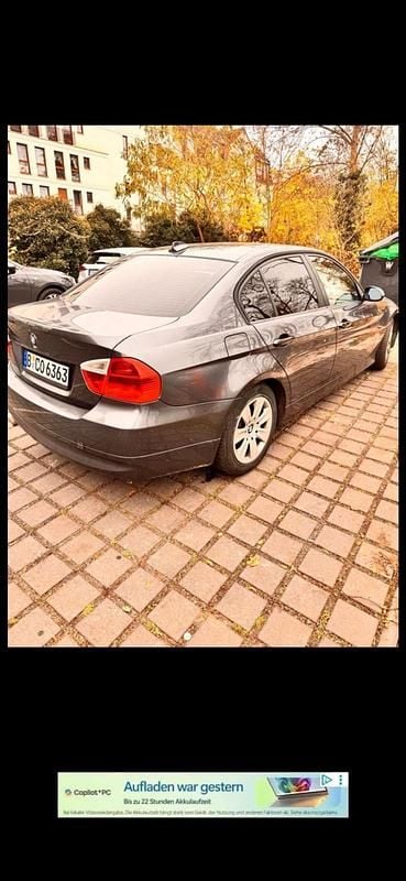 Gebraucht BMW 320 150 PS (110 kW) 2007 Grau Limousine