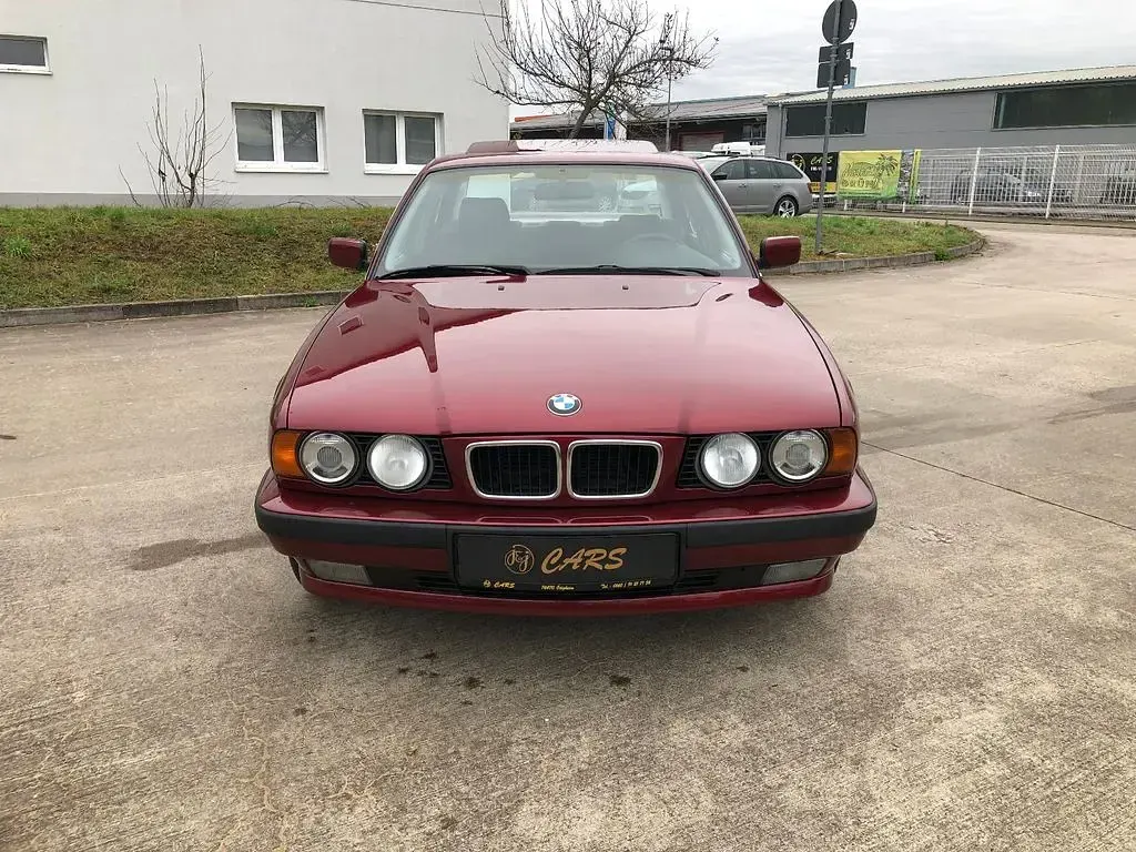 Gebraucht BMW 518 116 PS (85 kW) 1994 Rot Limousine