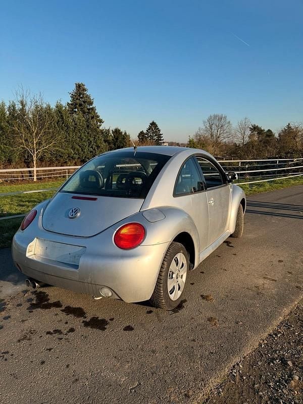 Gebraucht VW Beetle 115 PS (84 kW) 1999 Silber Kleinwagen