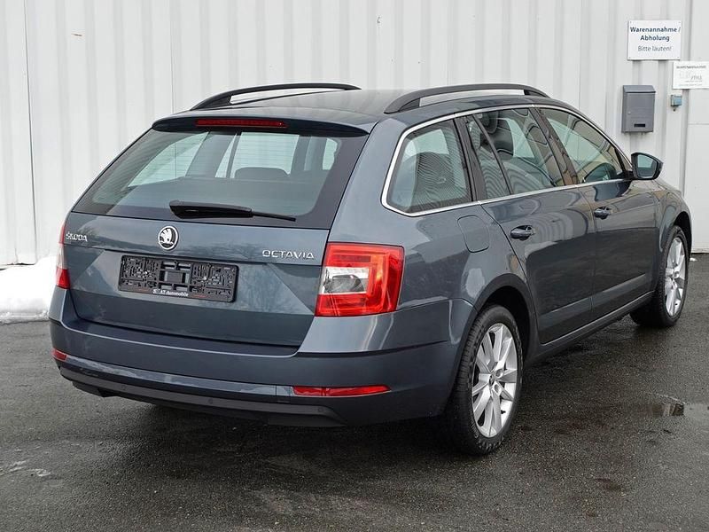 Gebraucht Skoda Octavia Style 150 PS (110 kW) 2017 Grau Kombi