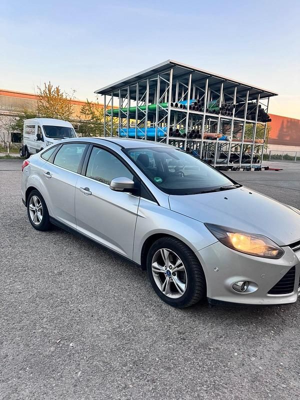 Usata Ford Focus 150 CV (110 kW) 2012 Argento Berlina