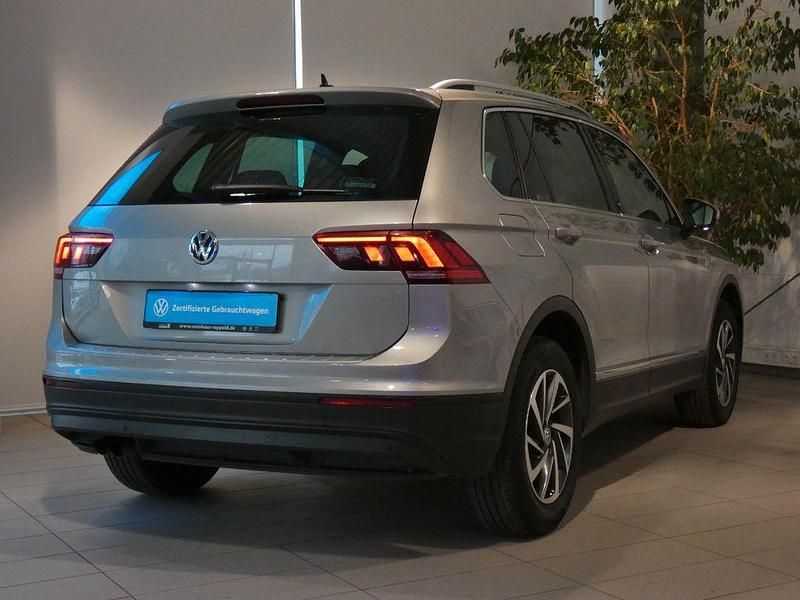 Gebraucht VW Tiguan Sound 150 PS (110 kW) 2017 Tungsten silver metallic SUV
