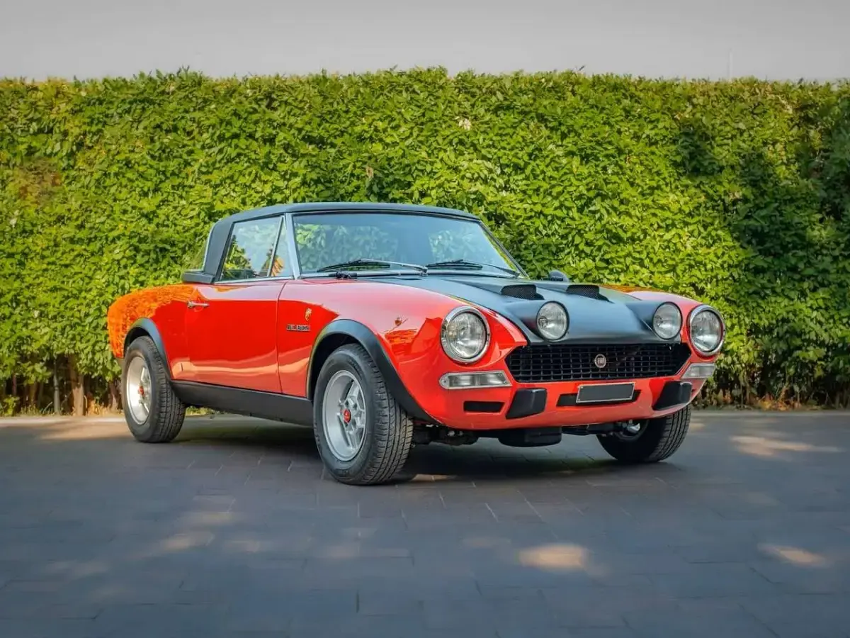 Gebraucht Fiat 124 Spider 145 PS (106 kW) 1973 Rot Cabrio