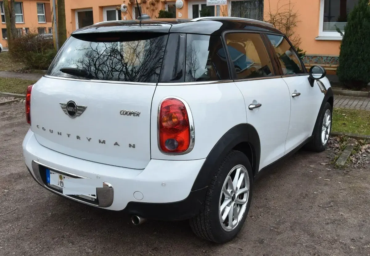 Używany Mini Cooper 122 KM (89 kW) 2016 Biały Hatchback