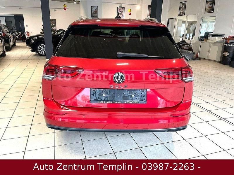 Gebraucht VW Golf VIII 116 PS (85 kW) 2020 Rot Limousine