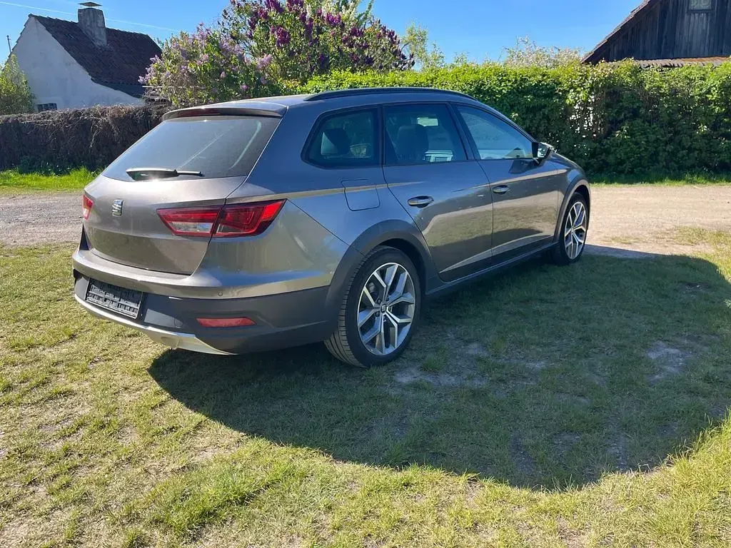 Gebraucht Seat Leon X-Perience 184 PS (135 kW) 2015 Silber Kombi