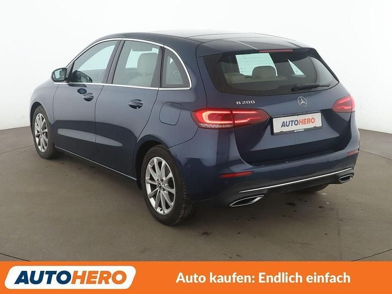 Gebraucht Mercedes B200 Progressive 163 PS (119 kW) 2019 Blau Van / Kleinbus