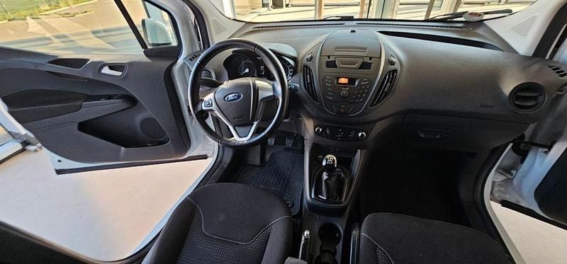 Gebraucht Ford Courier 75 PS (55 kW) 2016 Weiß Van / Kleinbus