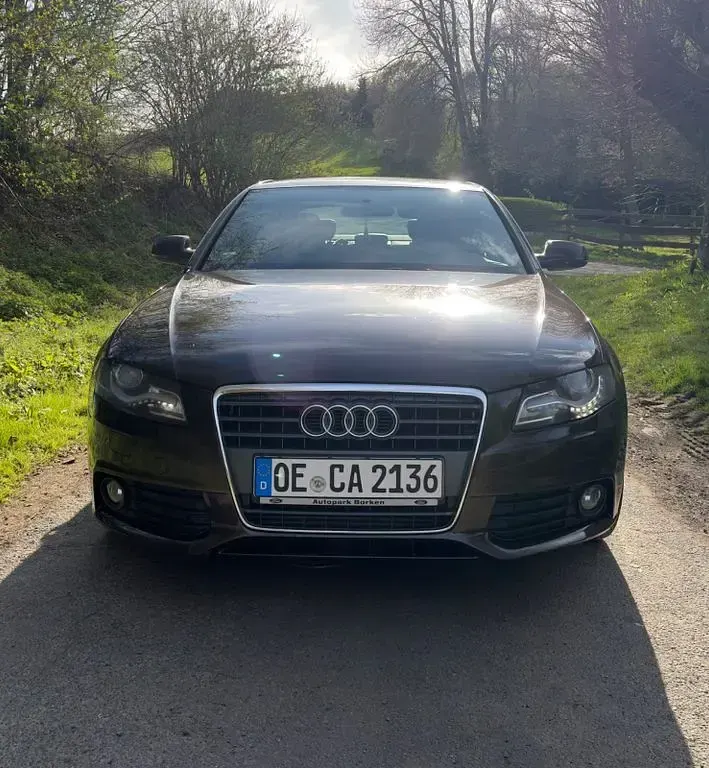 Używany Audi A4 S-Line 160 KM (117 kW) 2011 Brązowy Sedan/Limuzyna